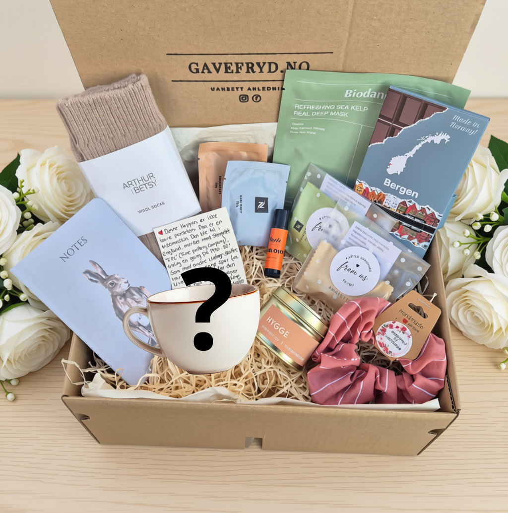 Second Hand Love gaveeske fra Gavefryd med overraskelseskopp, sjokolade og egenpleieprodukter.